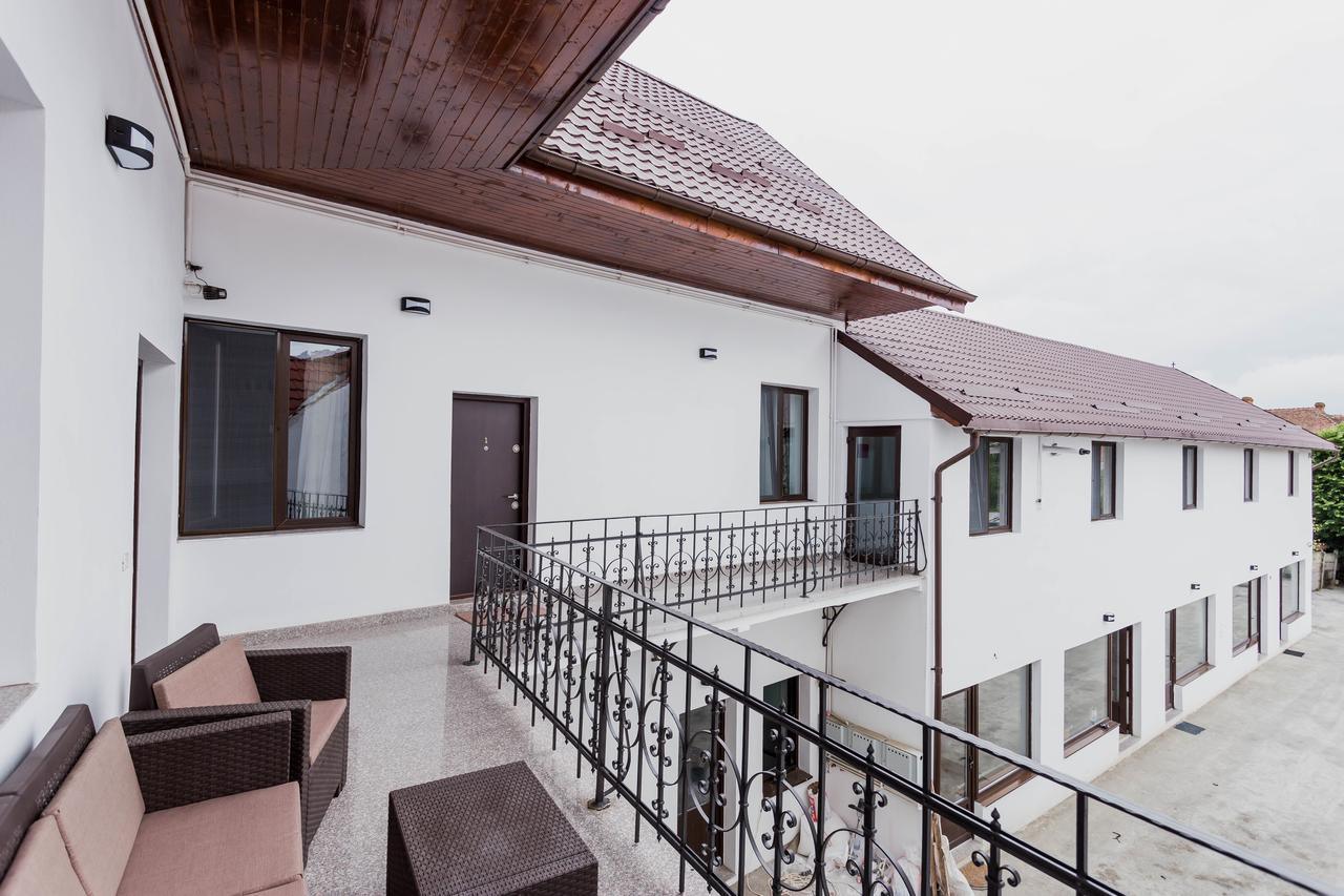 Elegant House Hotel Fagaras Luaran gambar