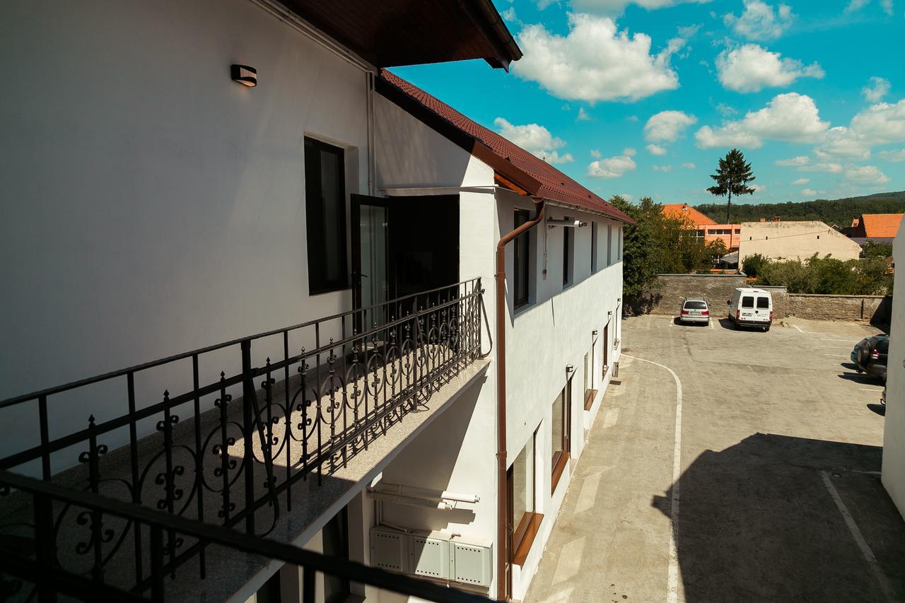 Elegant House Hotel Fagaras Luaran gambar