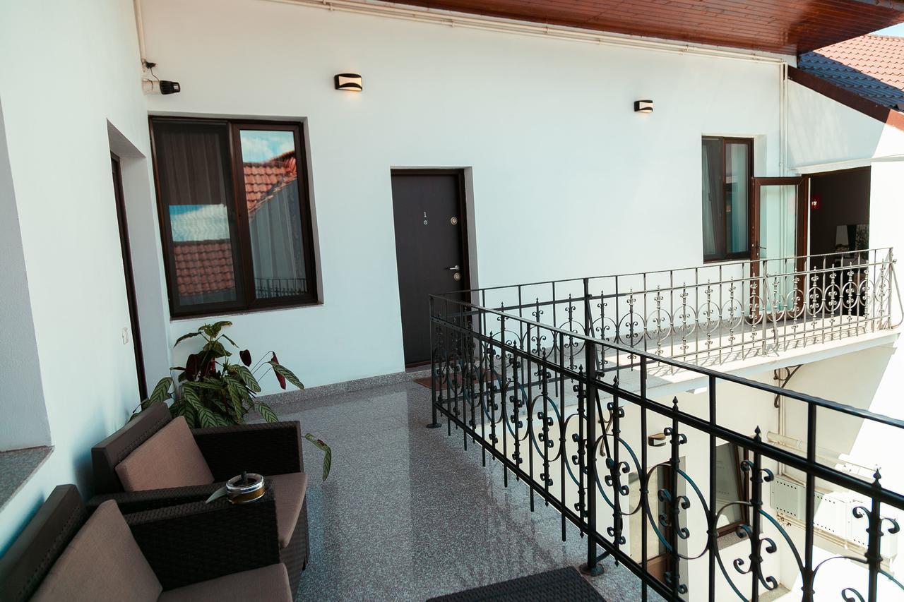Elegant House Hotel Fagaras Luaran gambar