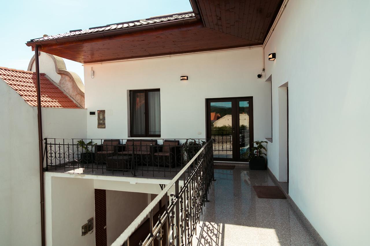 Elegant House Hotel Fagaras Luaran gambar